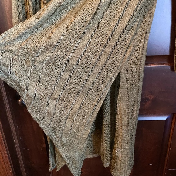 {4/$28🔮 O’Neill} Army Green loose knit cardigan - Picture 6 of 8